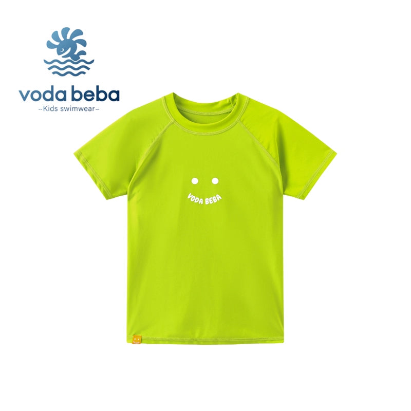 Bright-colored sunscreen long sleeved shirt